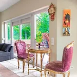 Comfortable Rooms In A Beautiful House Gd